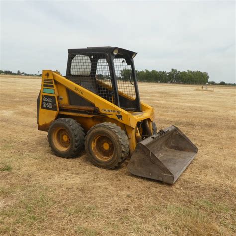 omc 342 skid steer adding hydraulic fluid|hydraulic fluid for skid steer.